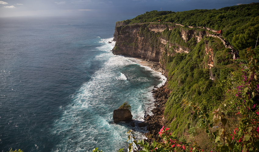 울루와뚜 절벽사원 image